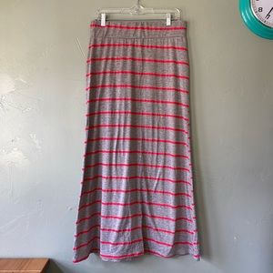 Delia’s, size Large, Maxi skirt, Grey with red horizontal stripes